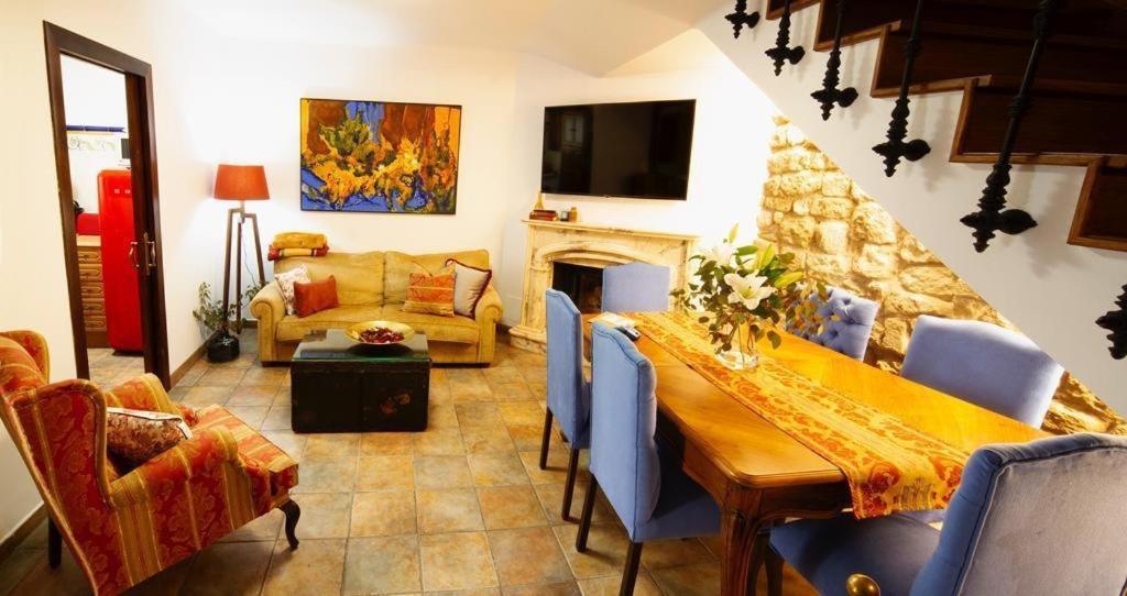 La Morada Del Pintor Evi00178 Holiday home *